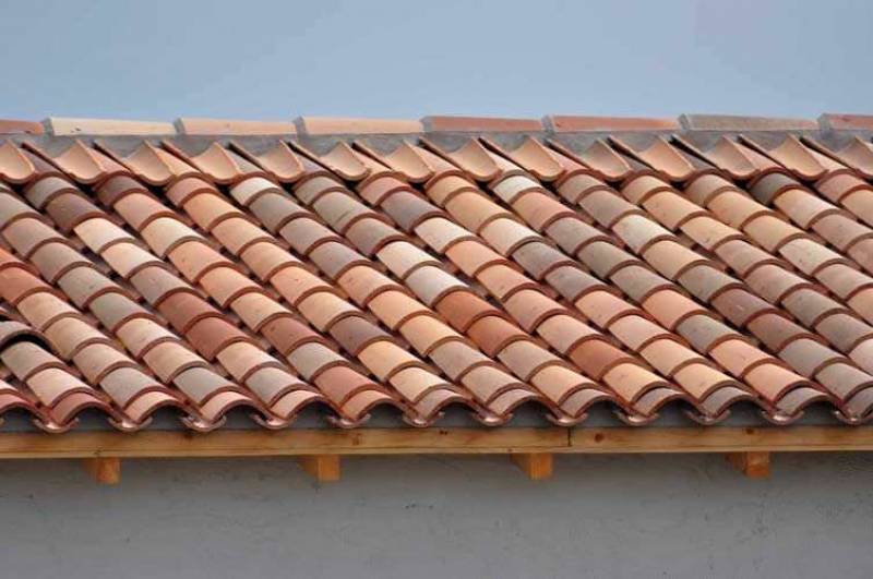 rénovation de toit de maison en tuiles traditionnelles à joinville le pont 94340 dans le val de marne